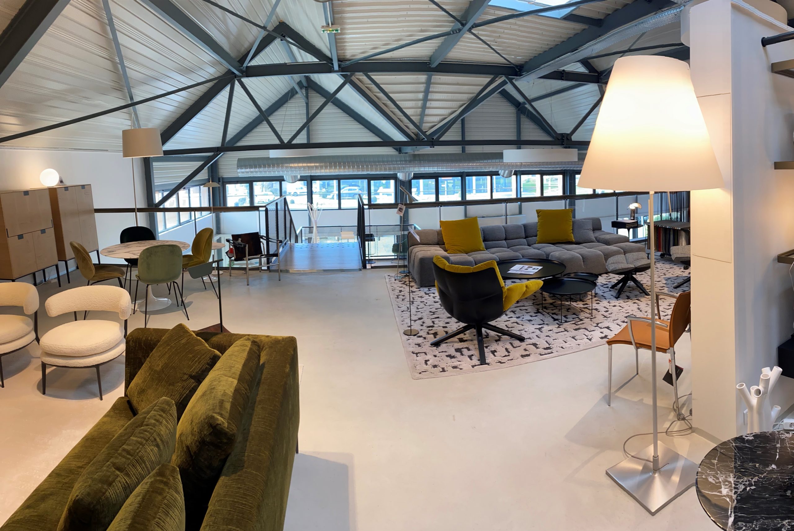 étage du showroom du magasin Casaligne à Guérande